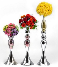 AK-196 :แจกันดอกไม้ประดับโต๊ะจัดเลี้ยง 
Vase decorated with banquet
